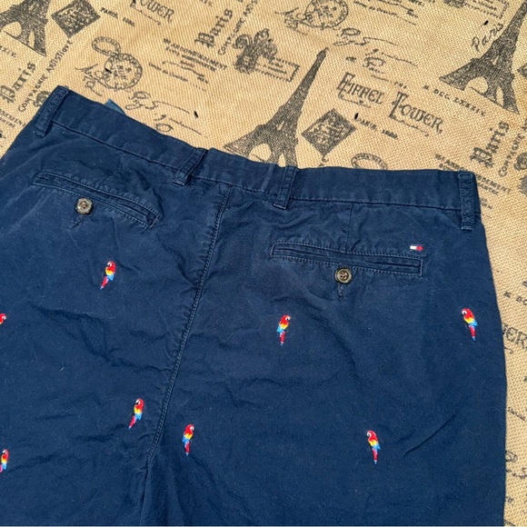 Tommy Hilfiger Navy Blue Parrot Embroidery Shorts Size 35
Excellent Condition - Picture 10 of 11